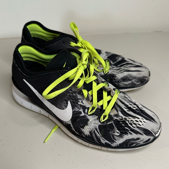 Womens Nike Free 5.0 Running Sneakers Size 6 - Picture 1 of 8